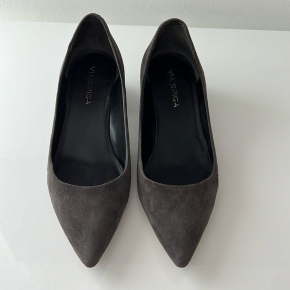 VIA SPIGA Gray Suede Pointed Toe Heels, Size 8M - Picture 1 of 9